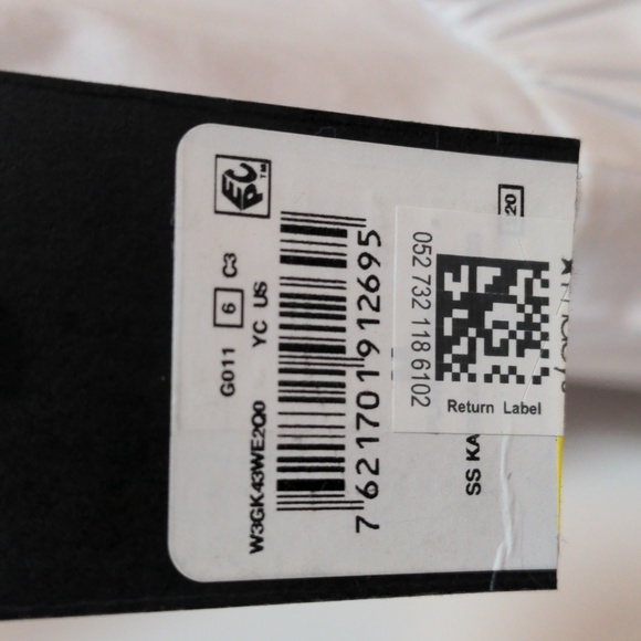 Guess Karida cap-sleeve flared dress with pockets. - Picture 5 of 5